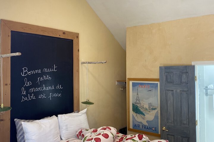 Room 25 of 95