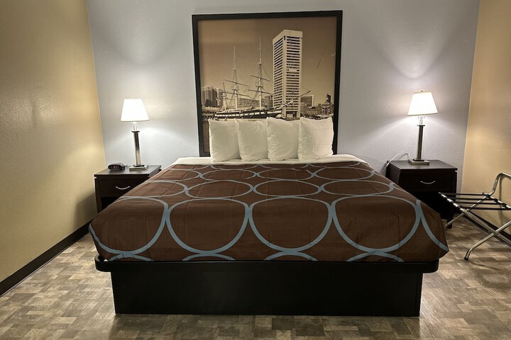 Room 13 of 14