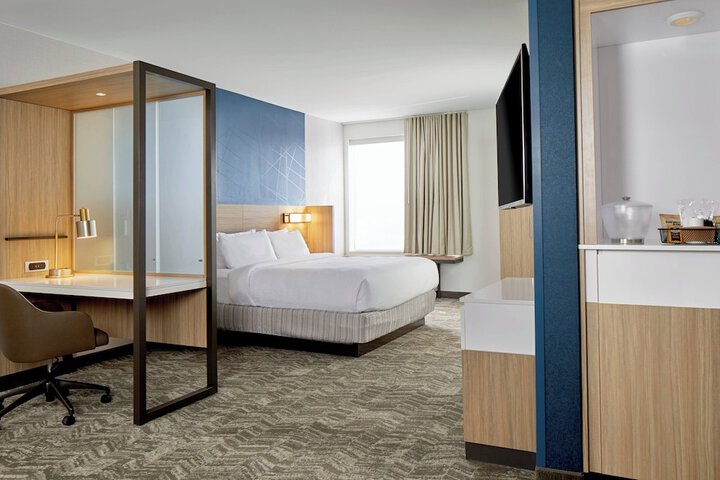 Room 28 of 39