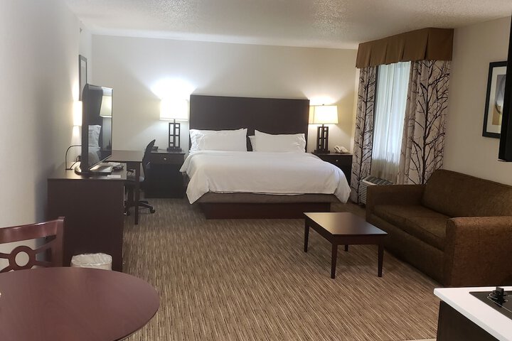 Holiday Inn Express Grove City by IHG
