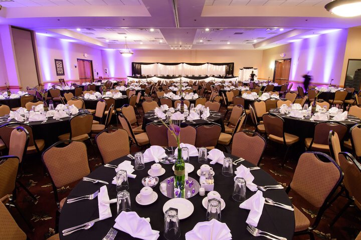 Ballroom/Hall 110 of 119
