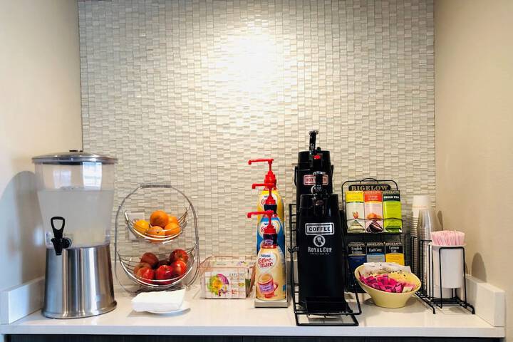 Breakfast/Coffee Service 47 of 50