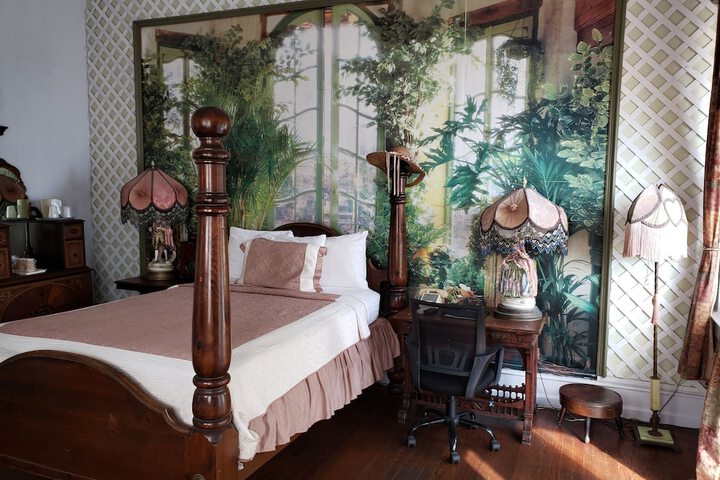 Room 20 of 48