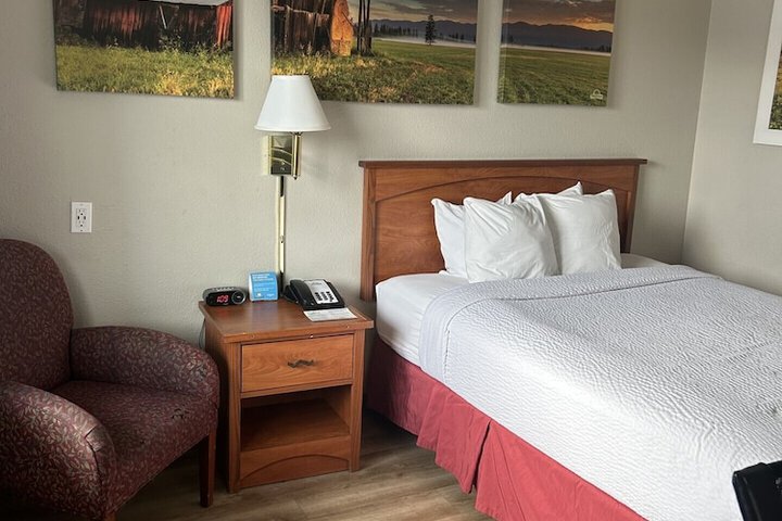 Room 20 of 34