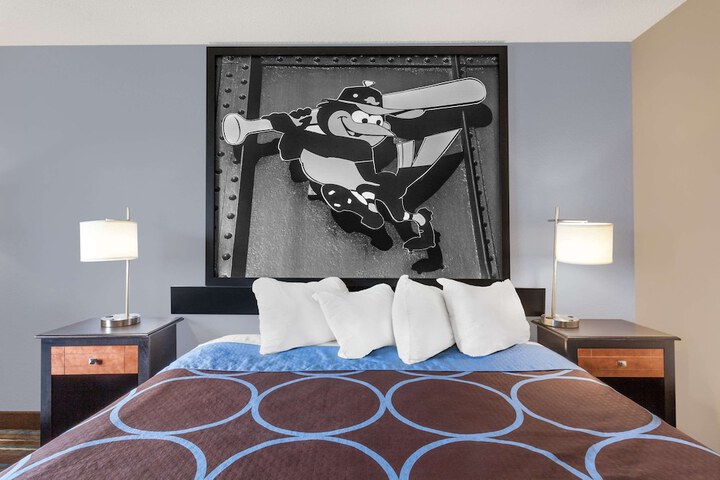 Room 16 of 30