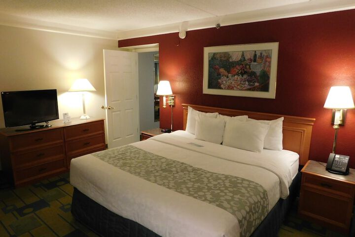 Room 15 of 35