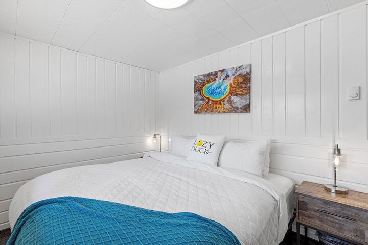 Room 8 of 70