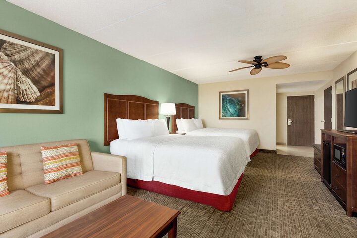Hampton Inn & Suites Outer Banks / Corolla