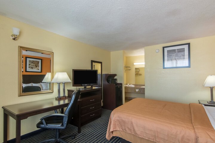 Room 28 of 31