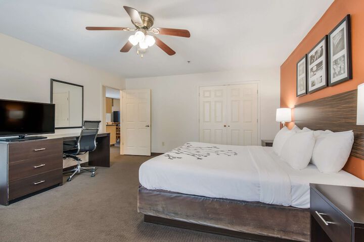 Sleep Inn & Suites Ronks - Lancaster Area