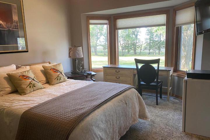 Rolling Hills Country Resort Bed and Breakfast