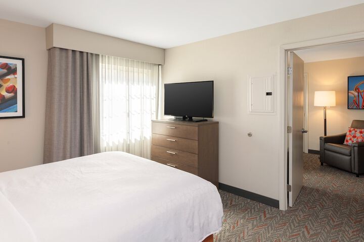 Room 35 of 61