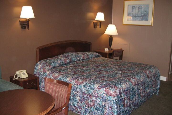 Room 11 of 20