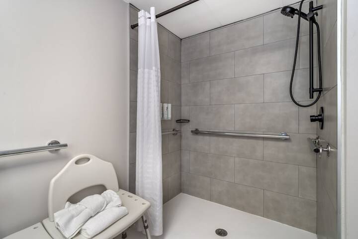 Country Inn & Suites by Radisson Shelby, NC