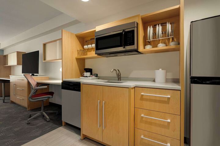 Home2 Suites by Hilton Austin North / Near the Domain