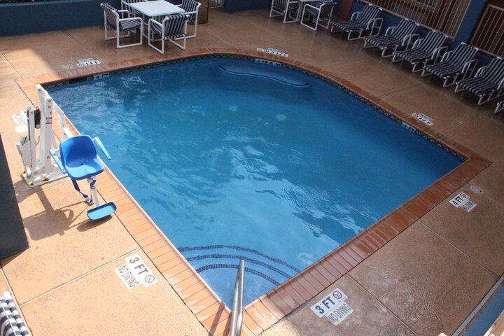 Quality Inn & Suites at the Outlets Mercedes / Weslaco