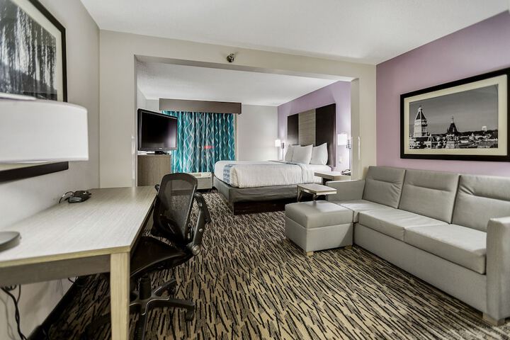 Room 16 of 34