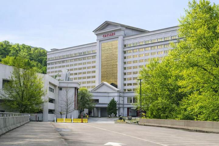 Caesars Southern Indiana Hotel & Casino - a Caesars Rewards Destination