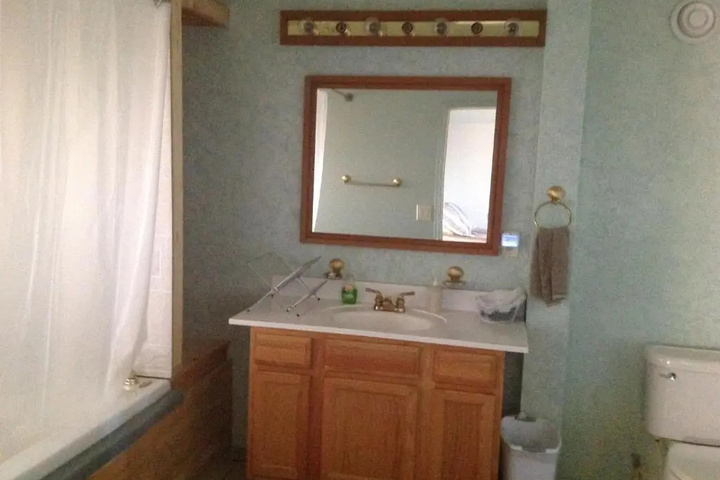 Knob Hill Guest House