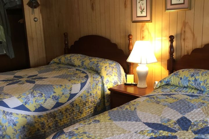 Room 6 of 18