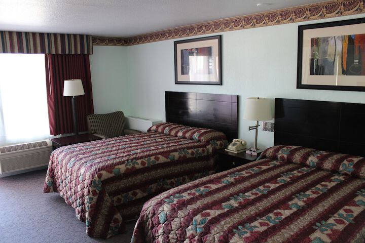 Room 25 of 40