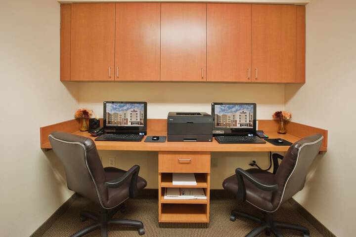 Business Center 57 of 57