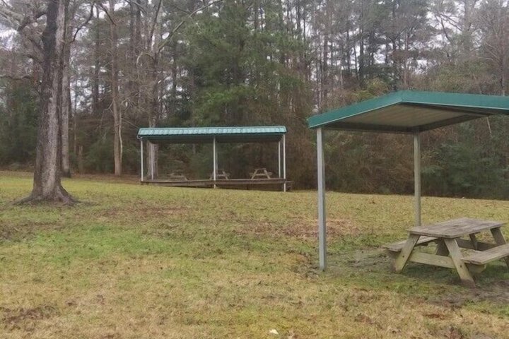 Whispering Creek Lodging & RV Resort