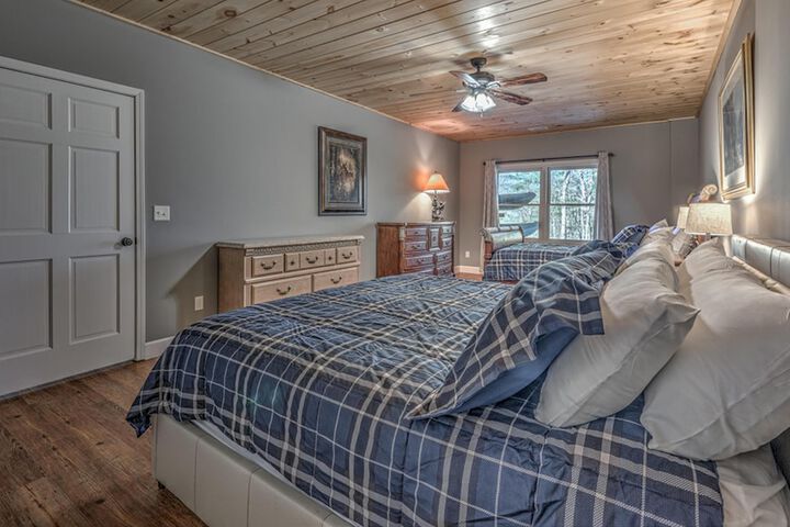 32 Acre Memory Maker by Escape to Blue Ridge