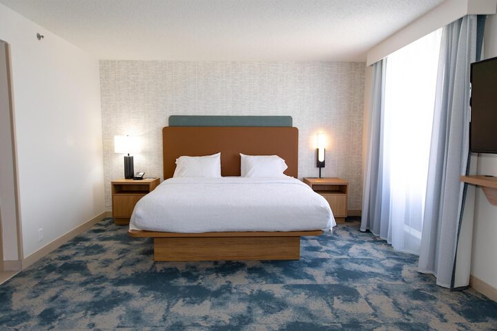 Hampton Inn & Suites Jennings