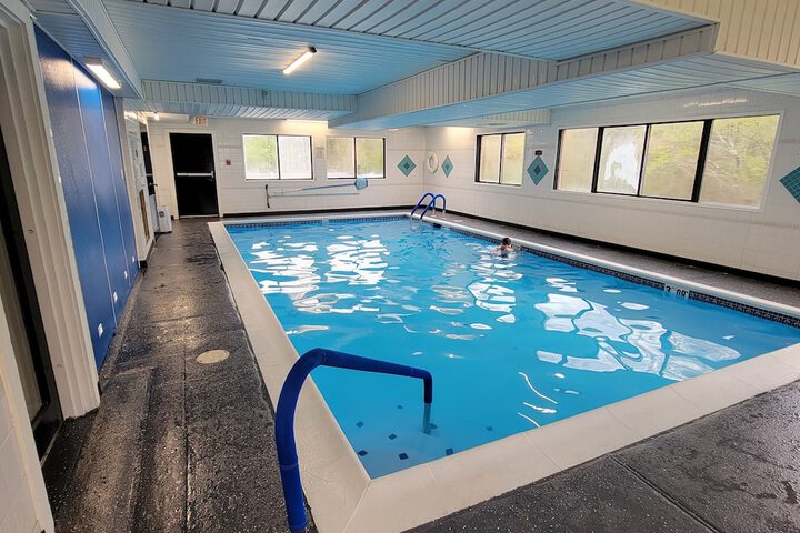 Pool 4 of 24