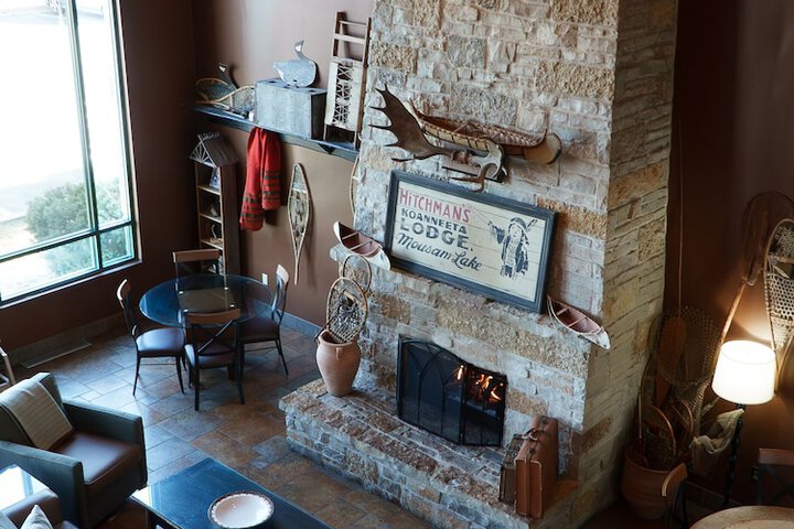 Hotel Interior 8 of 34
