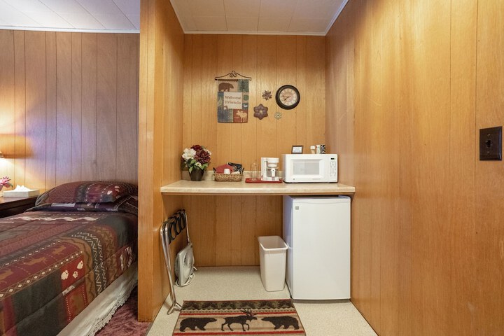 Room 21 of 36