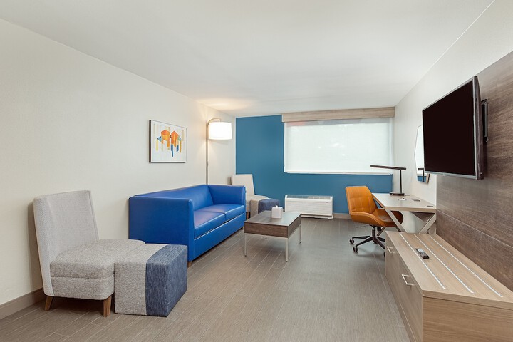 Room 17 of 31