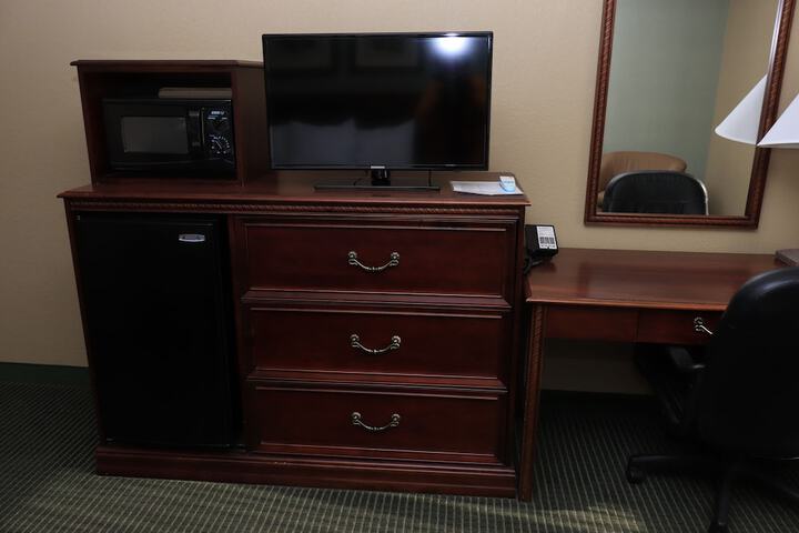 Room 27 of 43