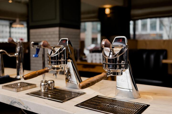 Hotel Fort Des Moines Curio Collection by Hilton