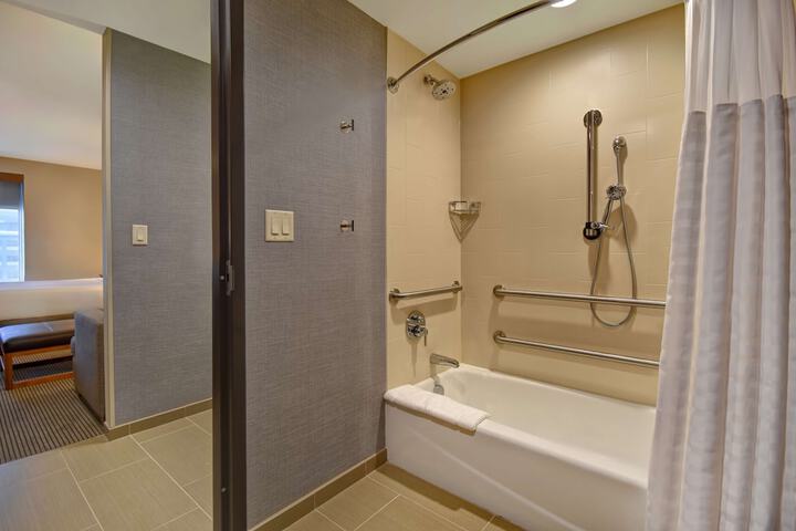 Hyatt Place Huntsville / Research Park/ Redstone