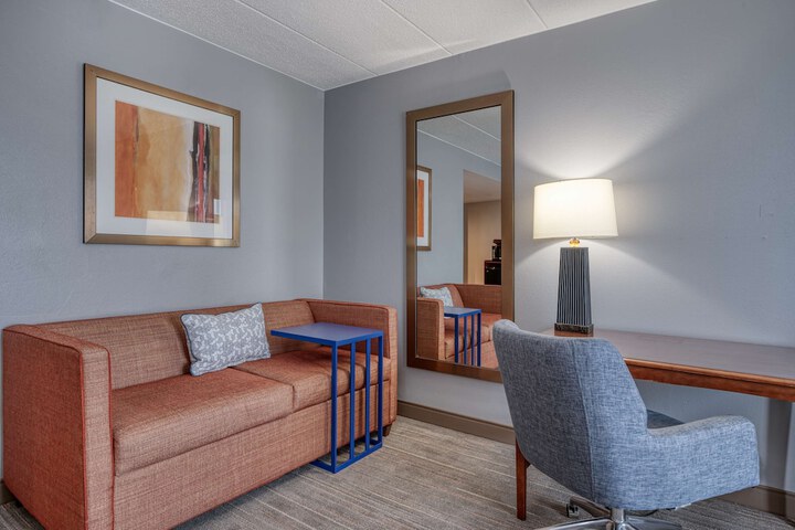 Room 51 of 68