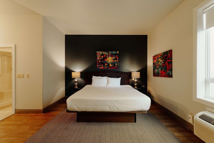 Room 4 of 22