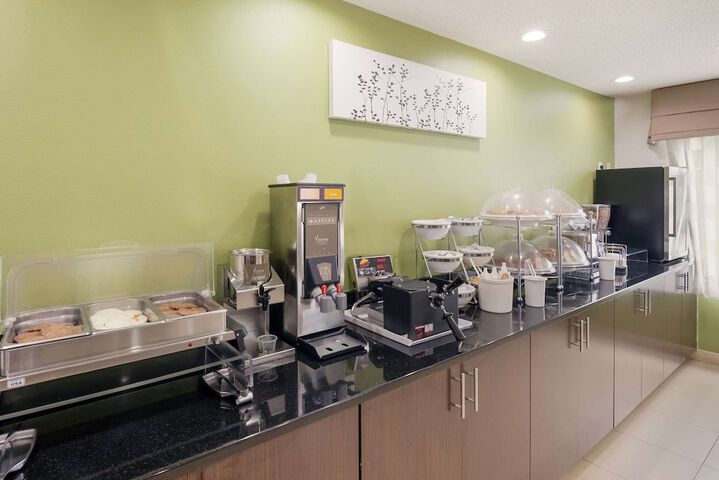 Breakfast/Coffee Service 22 of 28