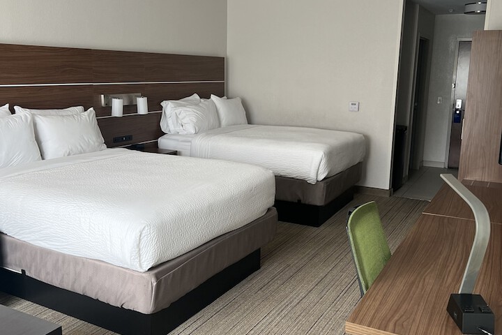 Room 35 of 53