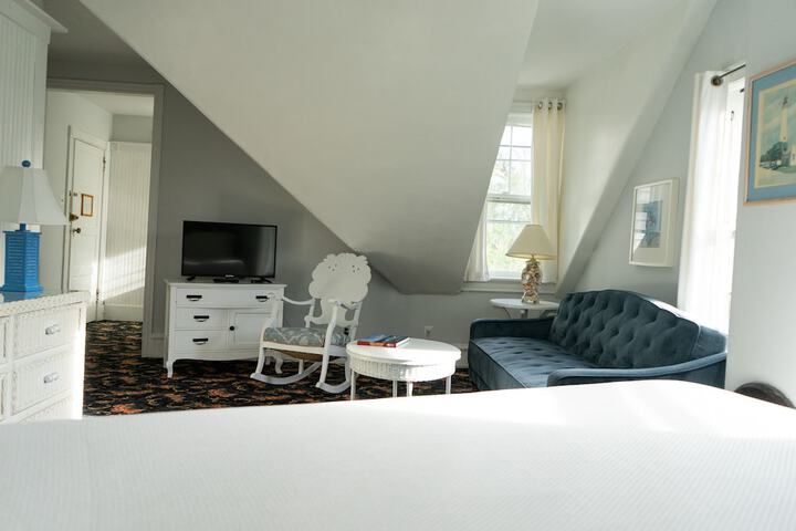 Room 57 of 75
