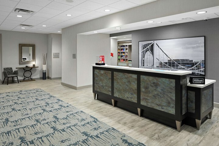 Hotel Interior 16 of 89