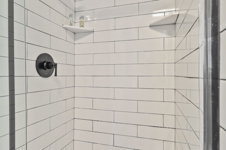 Room 44 of 99