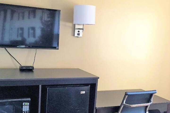 Super 8 by Wyndham Ocean Springs Biloxi