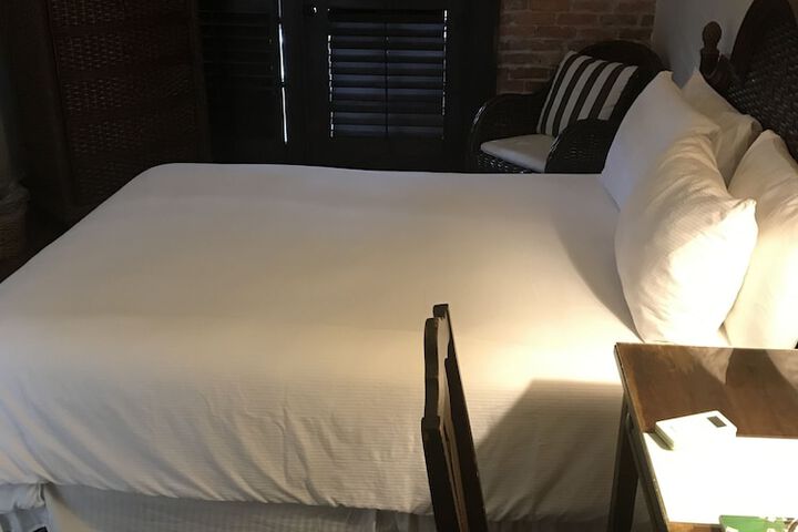 Room 31 of 40