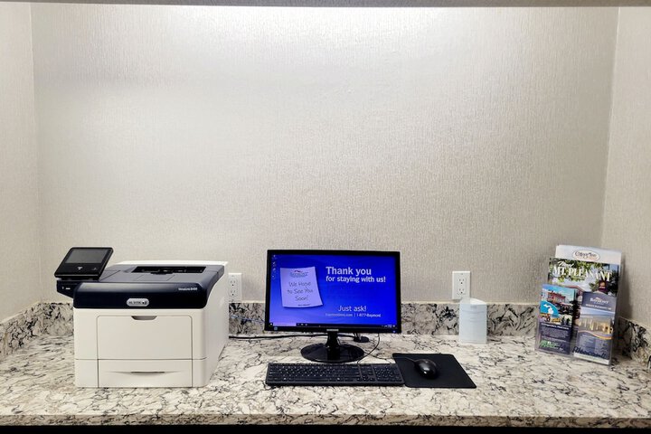 Business Center 30 of 32