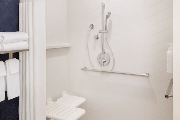 Fairfield Inn & Suites by Marriott Fresno North / Shaw Avenue