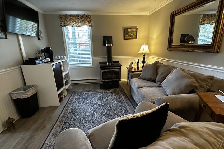 Room 47 of 200
