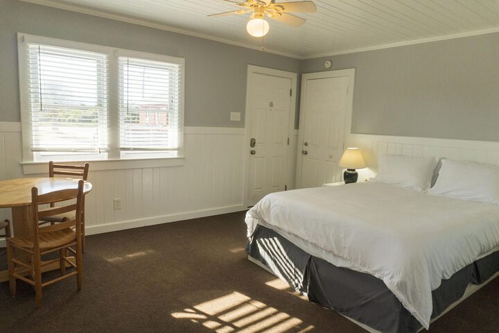Room 43 of 56