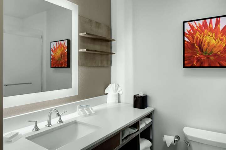 Room 35 of 71